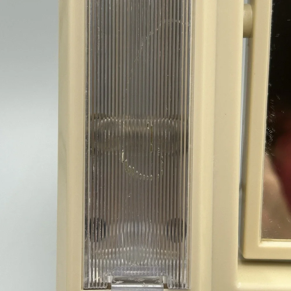 Vtg 1986 Avon Reflections of Beauty Lighted Magnifying Make-Up Mirror Dual-Sided